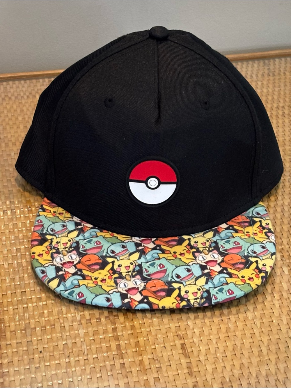 Bioworld Pokémon Pokeball black snapback hat / cap new without tags!